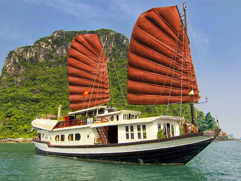 Prince Junk: Halong Bay Private Junk 4 Cabin - 2 Days 1 Night - Bai Tu Long Bay