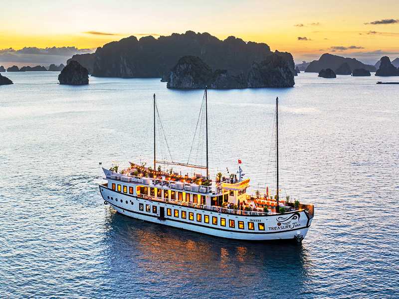 Treasure Junk Boutique - 2 Days 1 Night - Bai Tu Long Bay